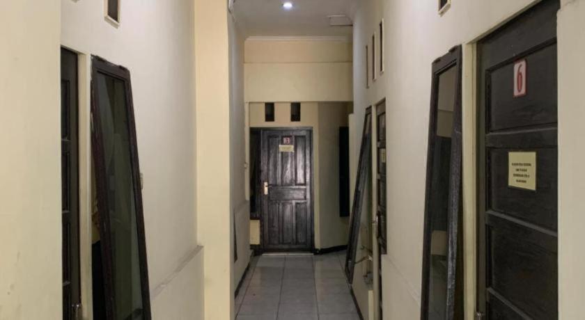 מאלאנג Sawojajar Inn מראה חיצוני תמונה
