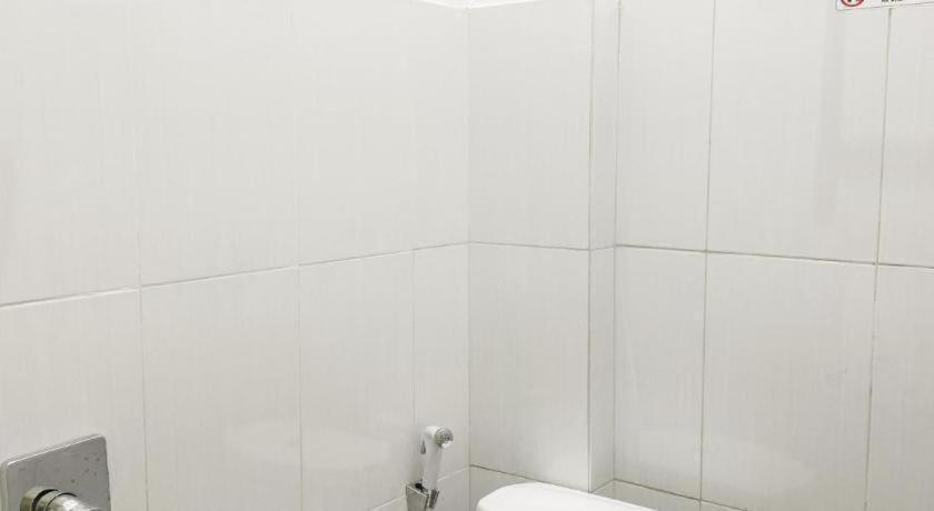 מאלאנג Sawojajar Inn מראה חיצוני תמונה